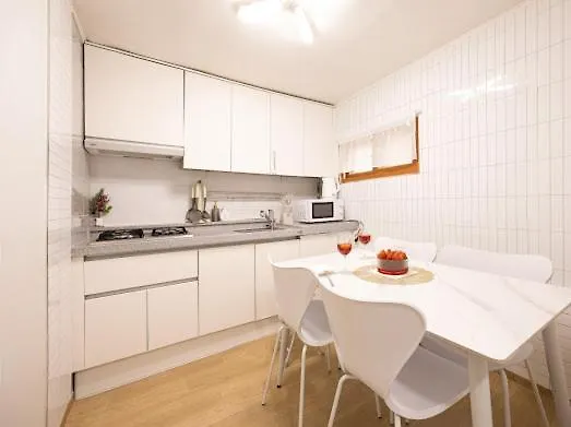Family Trip, Business Trip, Long Term Trip Perfect For 3 To 6 Guests With Free Laundry Seoul
